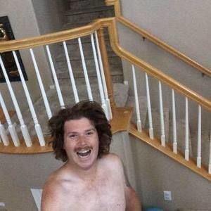 Meet your Posher, Troy